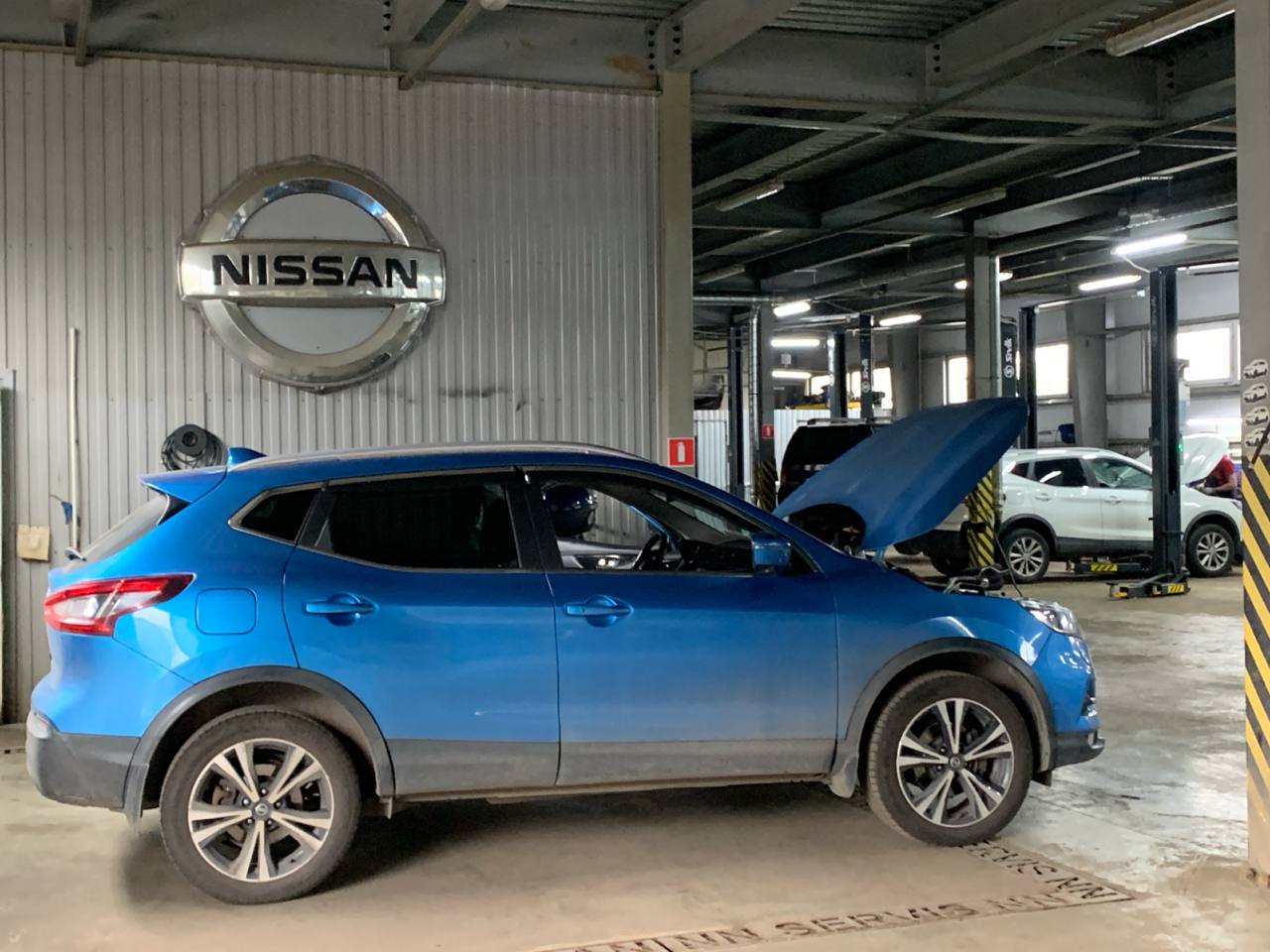 Nissan Qashqai: пропала зарядка и загудело под капотом